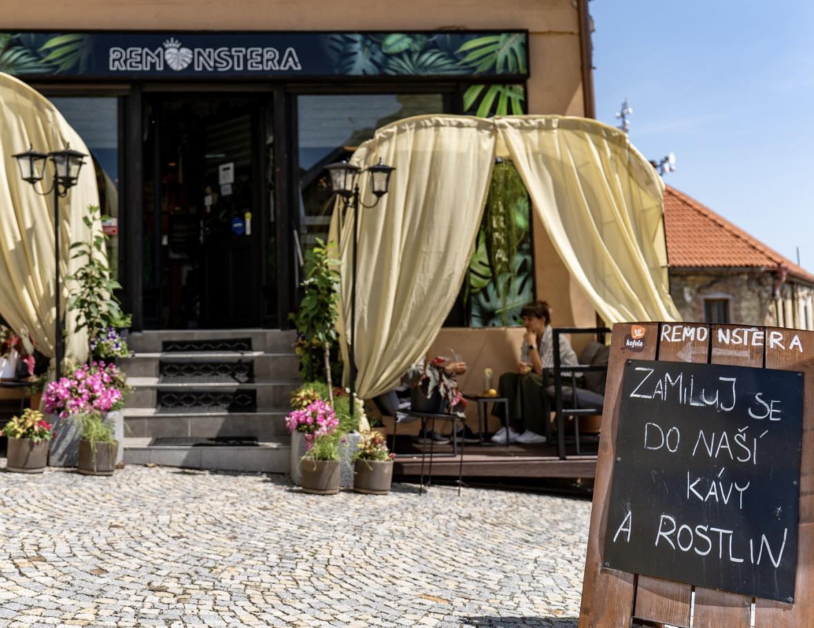 Pohled na kavárnu